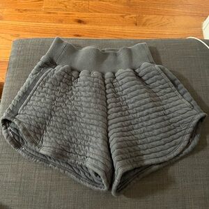 Everlane Gray Quilted Shorts Women’s XXS